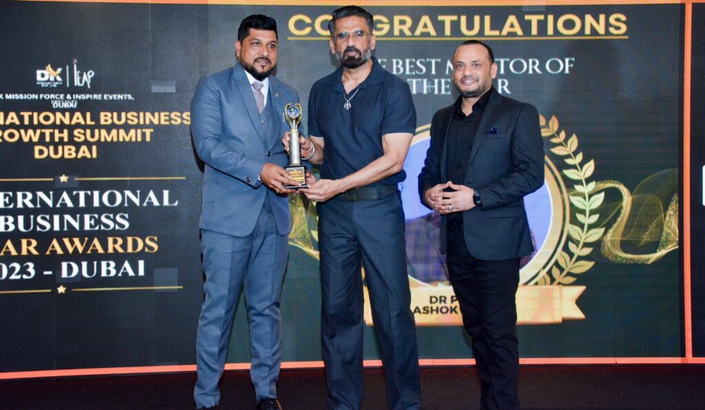 Learning Power Forex Trading award by sunil shetty